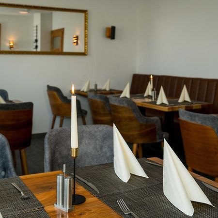 Roca Restaurant Und Hotel Bommersheim Kültér fotó