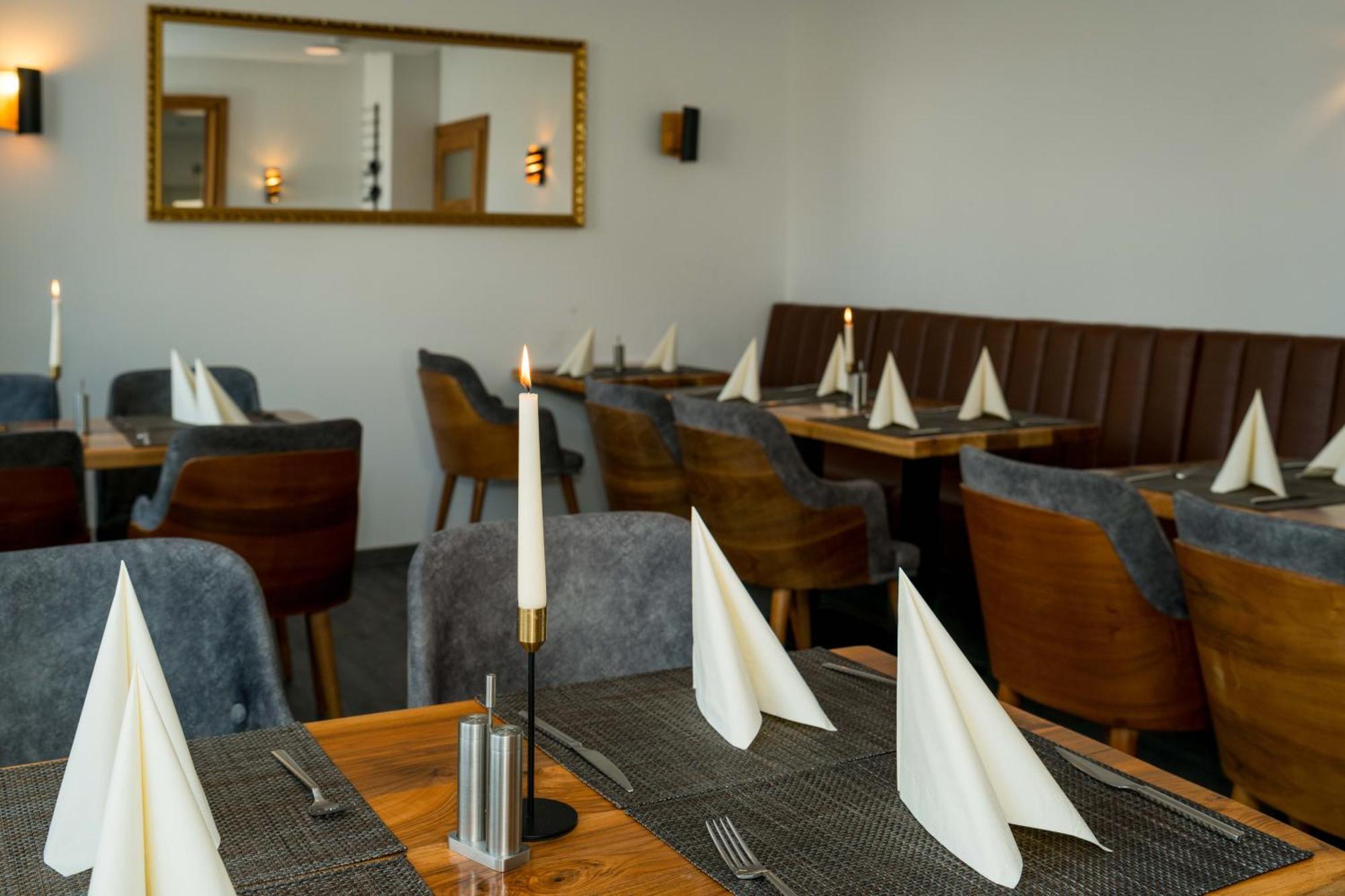 Roca Restaurant Und Hotel Bommersheim Kültér fotó