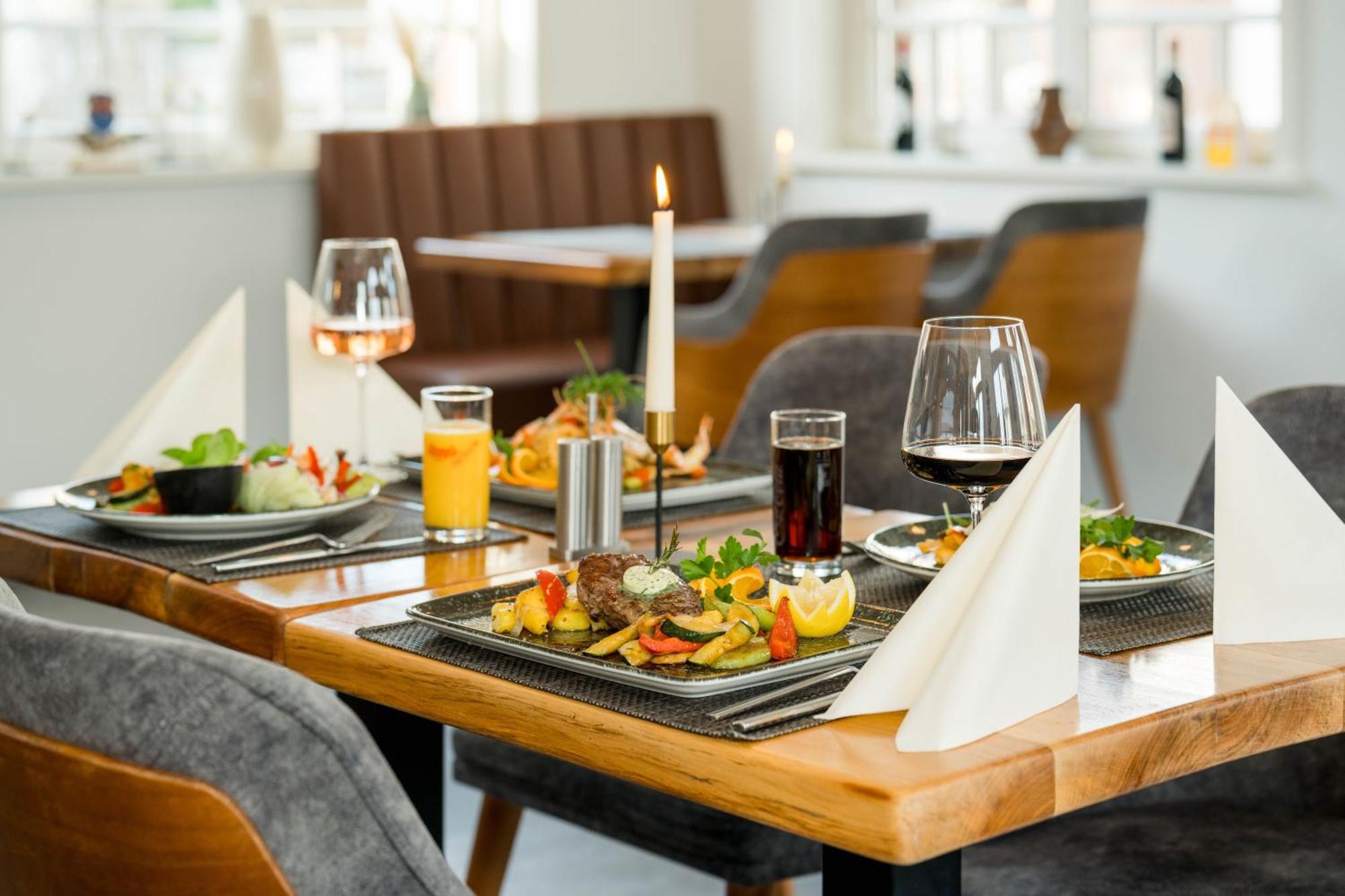 Roca Restaurant Und Hotel Bommersheim Kültér fotó